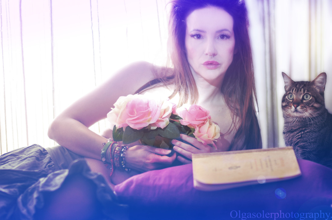 chica, literatura, libros, flores , retrato , girs, beatiful, firmada